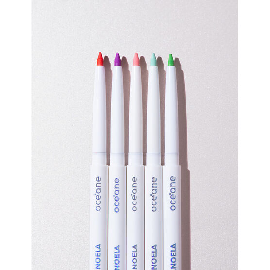 LARISSA MANOELA EYELINER BUBBLE GUM